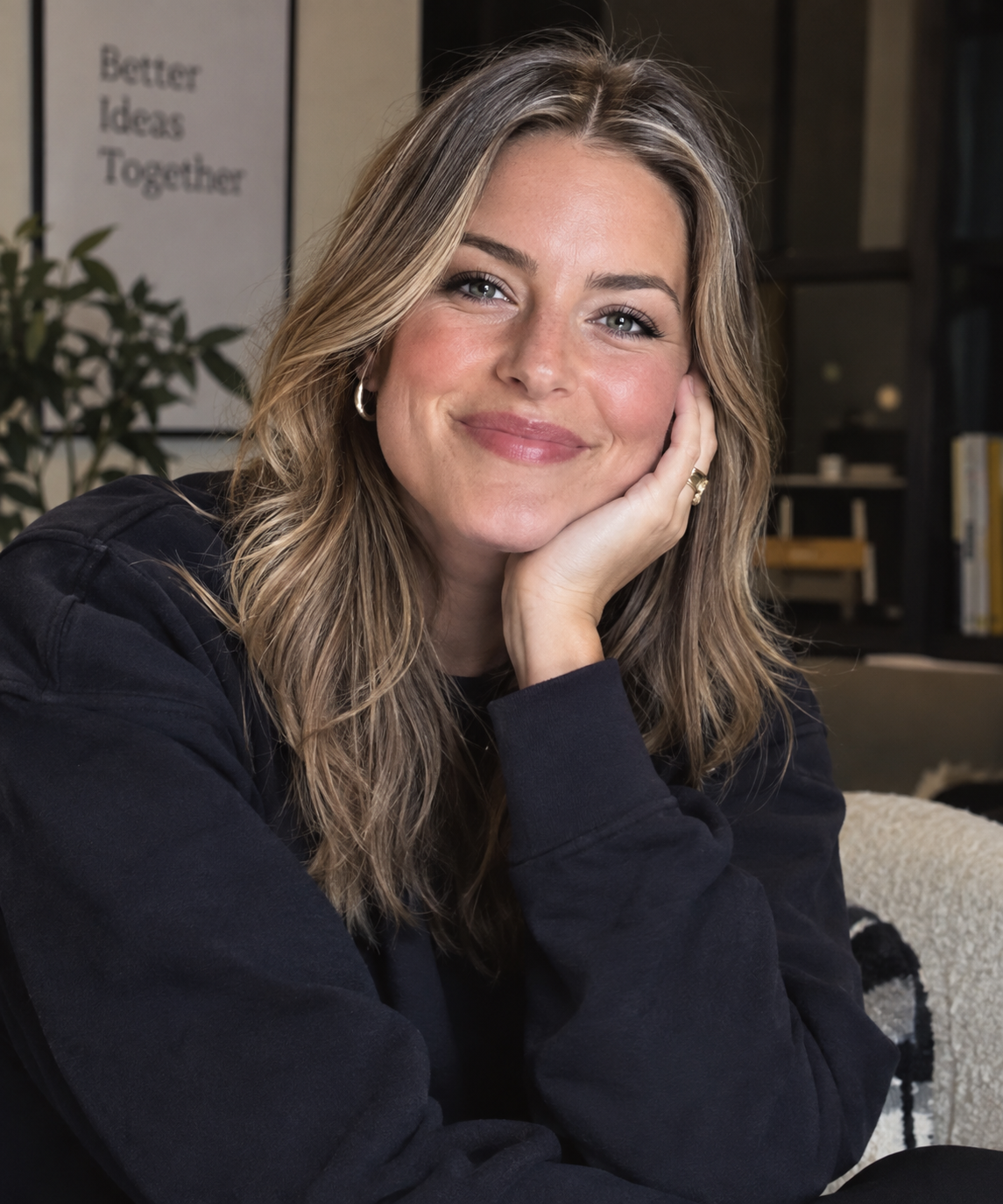 Sarah, a voice behind Work Place Guide